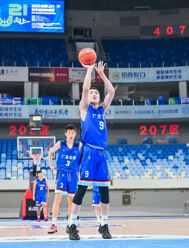 大冷门, 大冷门, 晋级决赛圈