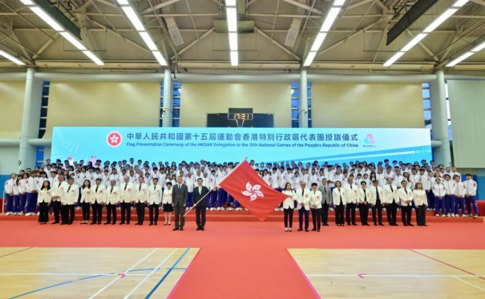 全运会中, 另有数百名